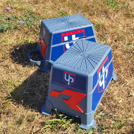 Blocs de départ motocross 10/15cm – UP Design – Compatibles tous modèles – Paire + Stickers