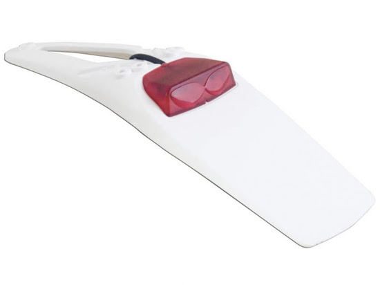 Extension garde-boue arrière moto avec feu LED – R’Tech RPTLED3BN006