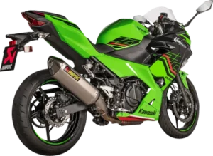 Silencieux Slip-On Akrapovic Kawasaki EX400 Ninja & Z400 2018-2023 Titane Fibre de carbone - S-K4SO7-HRT