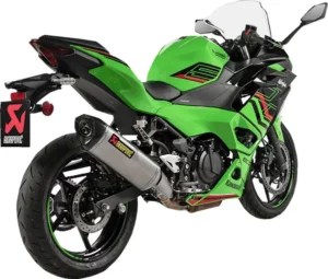 Silencieux titane Slip-On Akrapovic – Kawasaki Ninja 500 2024-2025 – Homologué ECE/CE