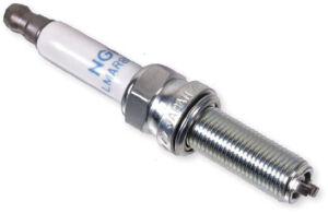 Bougie d'allumage pour Fantic 250/310 XEF & Yamaha 250 WR-F (2024-2026) - NGK LMAR8E-J
