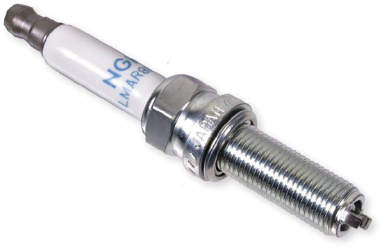 Bougie d'allumage pour Fantic 250/310 XEF & Yamaha 250 WR-F (2024-2026) - NGK LMAR8E-J